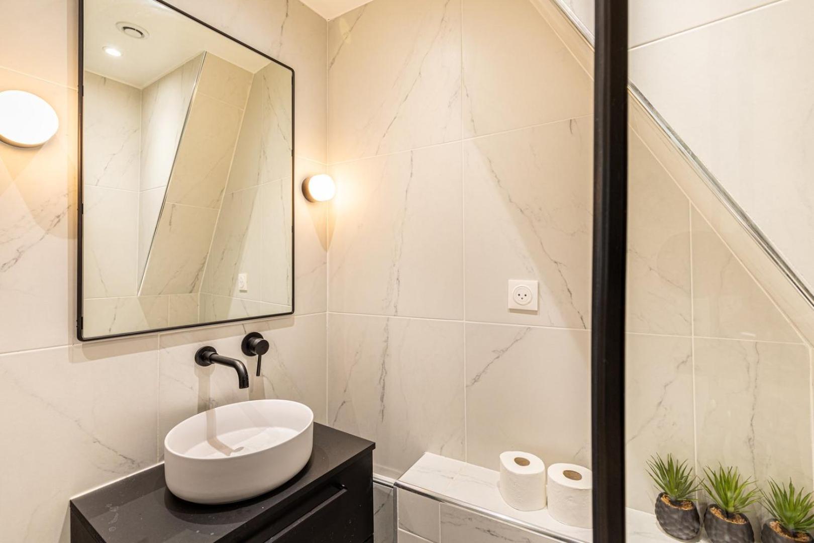 Guestready - Elysee Palace Marble Haven ปารีส ภายนอก รูปภาพ